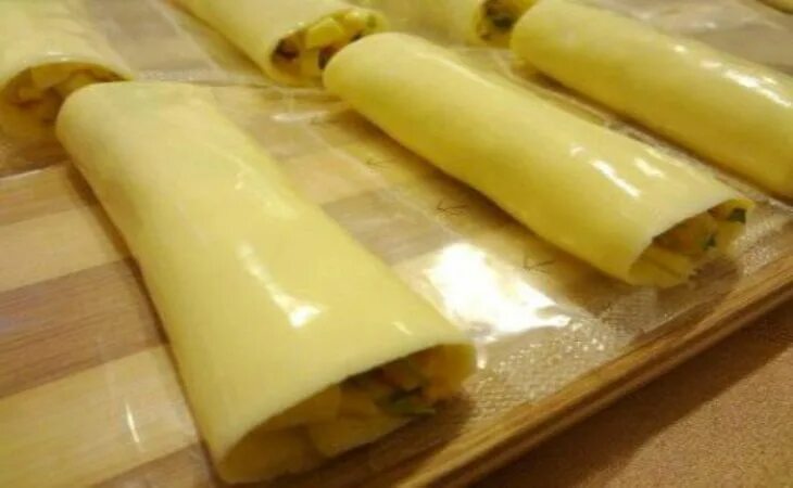 Селедка фаршированный рулет. Сырный рулет. Перец с творожным сыром. Закуска каллы. Закуски из сыра.