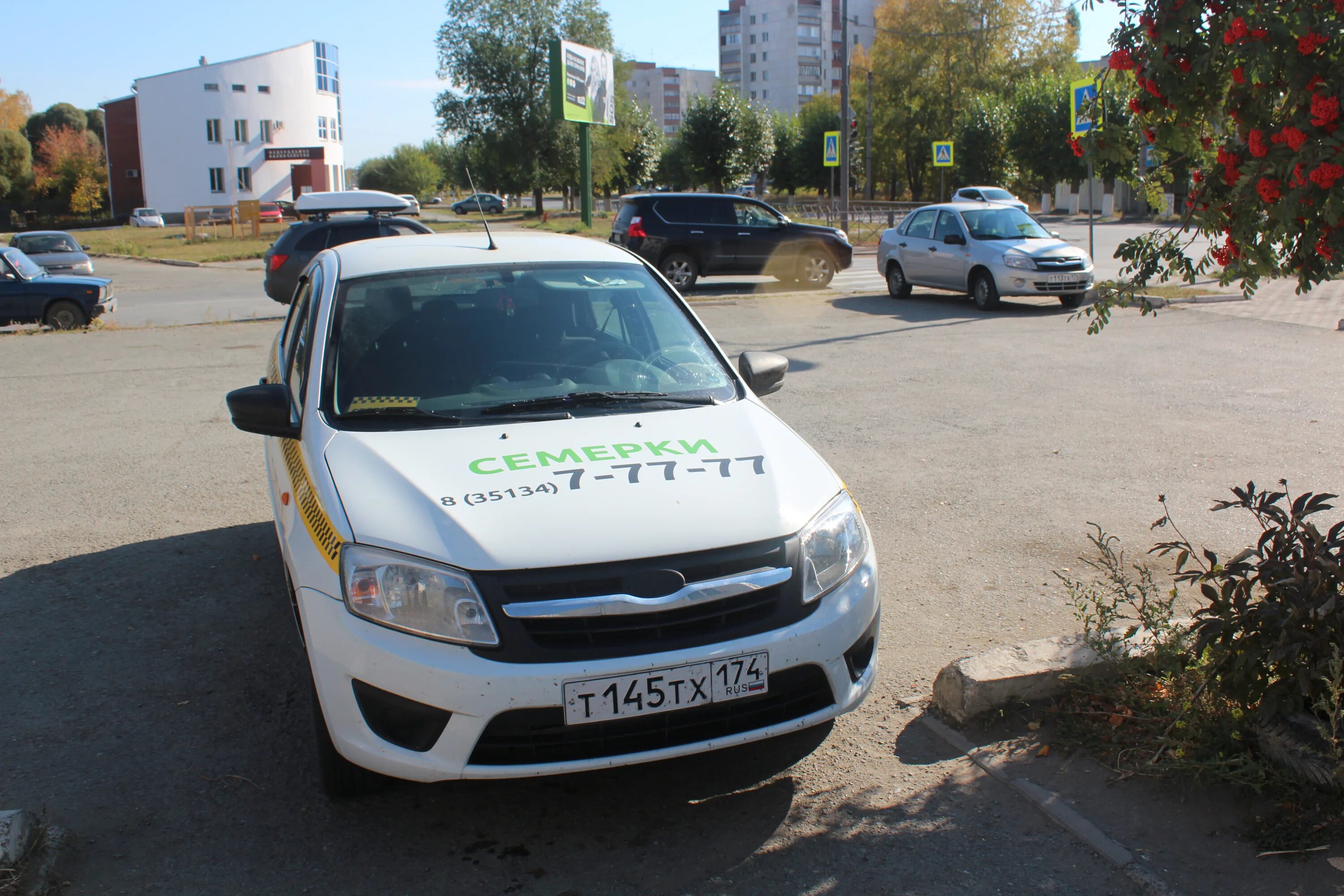 такси пикалево. таксист 7. таксист 7. Renault dokker taxi. открыто такси.