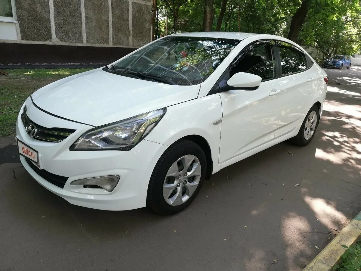 4 at серый хэтчбек. Hyundai solaris седан. Солярис 1 рестайлинг. Хендай солярис 2014. Хендай солярис белый хэтчбек 2016.