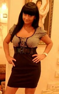 Uch nafar yosh balerinalar fetişizm va oral jinsiy aloqa bilan shugullanadi.