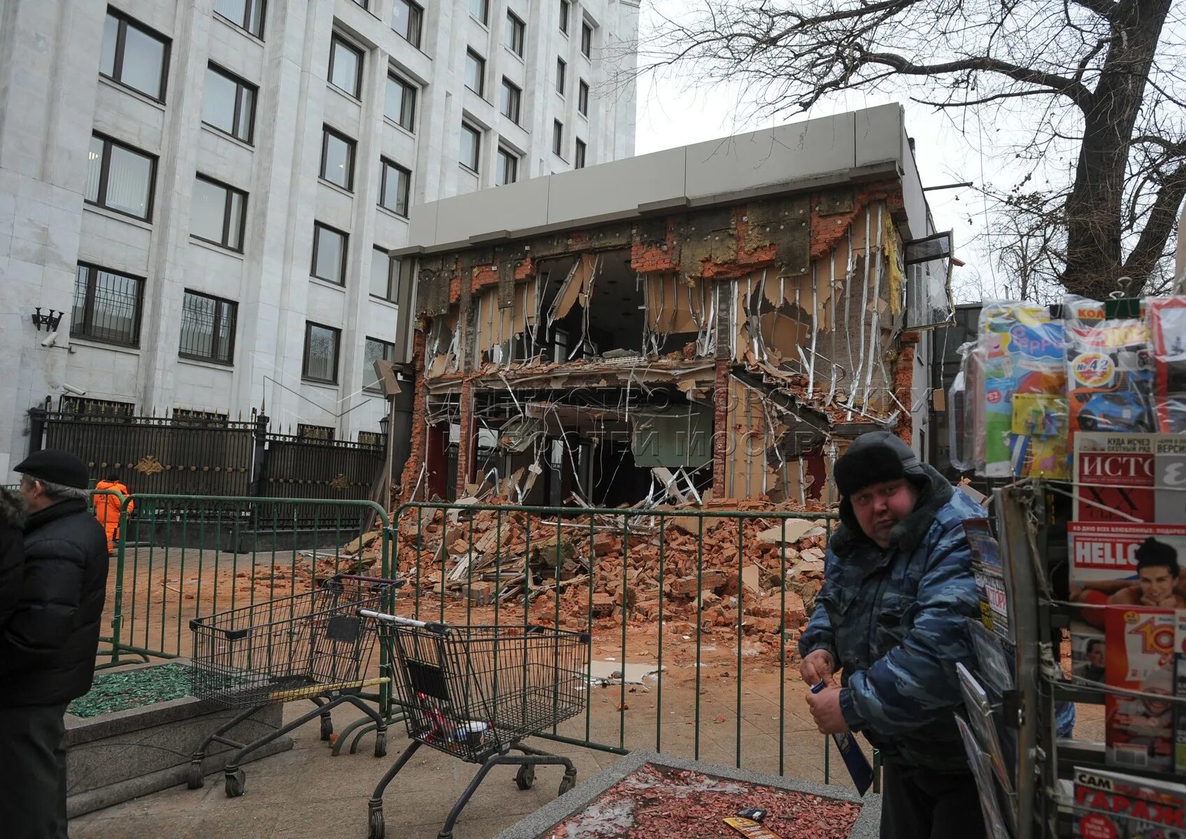 Самострой каком. Самострой в москве. снос самостроя в москве. чистые пруды самострой. самострой на ул.нагорной.