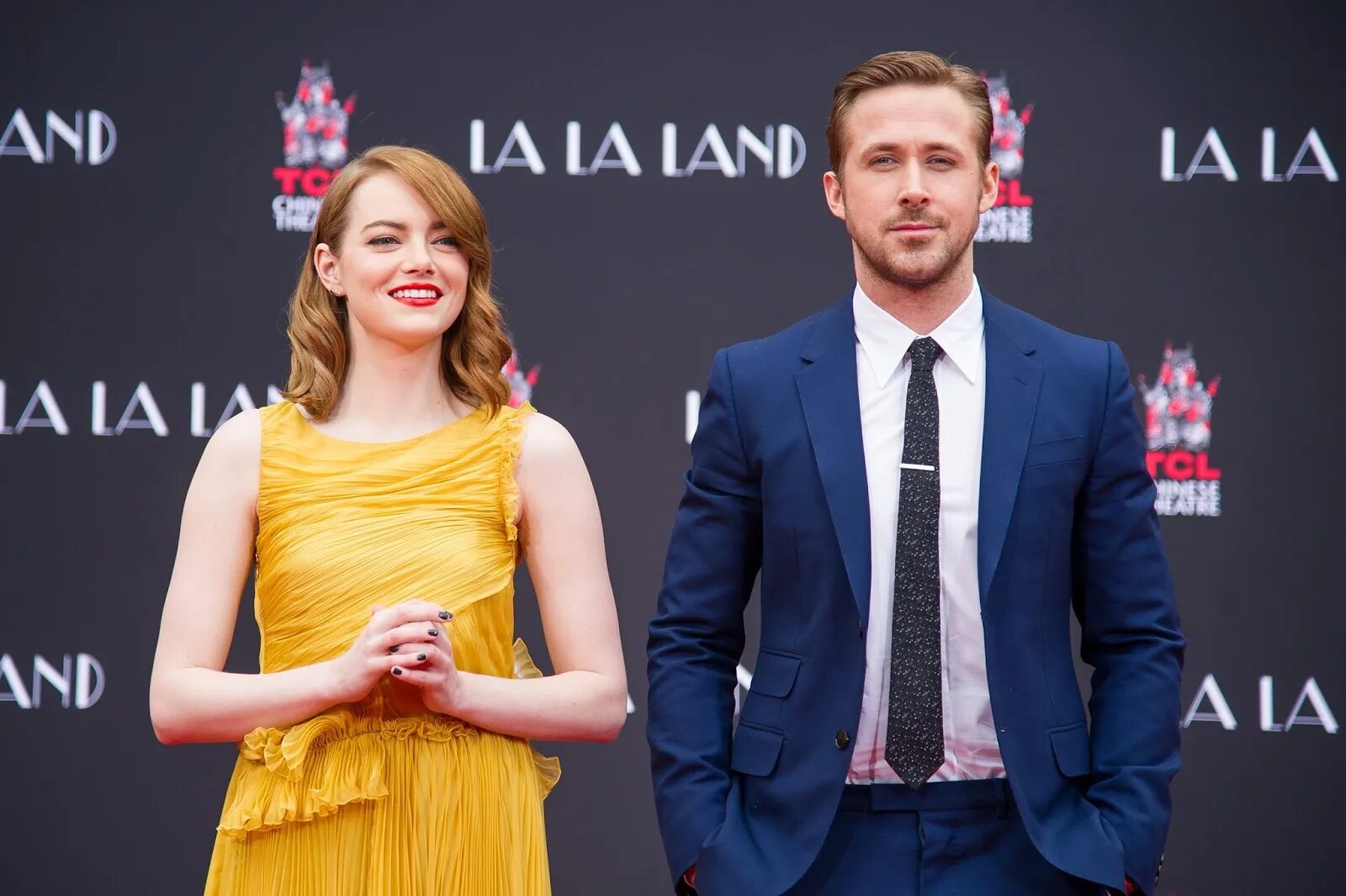 Райан гослинг и эмма стоун. Райан гослинг и эмма. Эмма стоун ла ла ленд. Гослинг и рыжая актриса. Emma ryan.