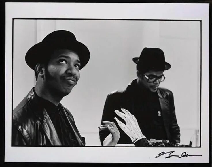 Walk this way run. Run dmc walk this way. run dmc с beastie boys, 1987.