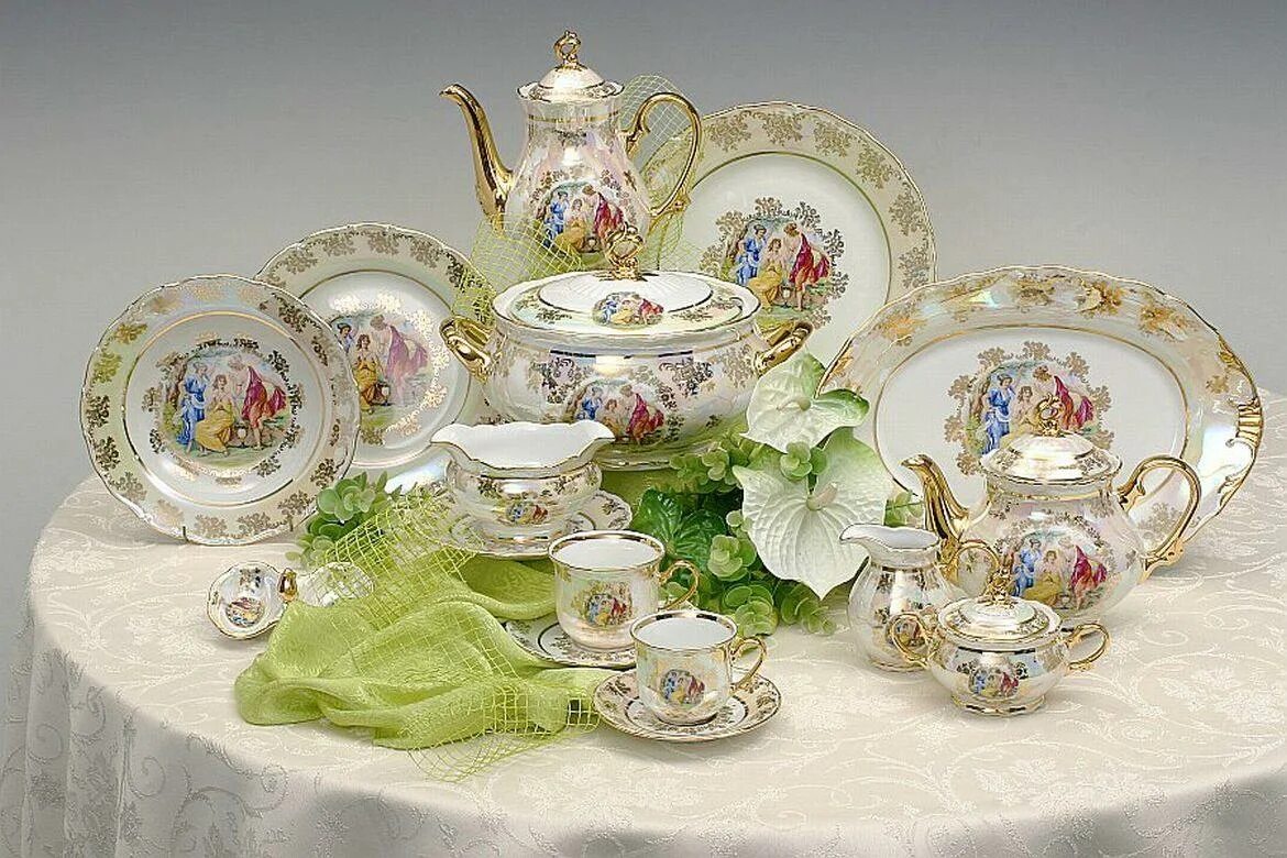 Можно ли дарить сервиз. Классик роял столово чайный сервиз. Чайный сервиз shibata золотая роза. Посуда столовая сервизная к 8 марта белгород. Можно ли дарить сервиз.