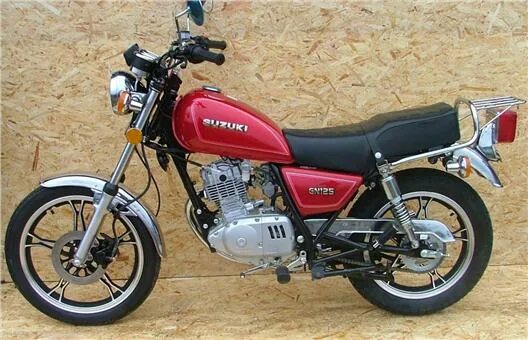 Сузуки 125 кубов. Suzuki GN 50. Suzuki gn200. Мотоцикл 125 кубов. Мопед 125 бу