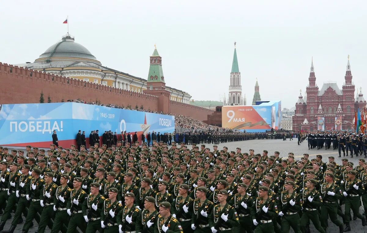 9 май кремль. Парад Победы Кремль. День Победы Кремль. День Победы Кремль Россия. Фото Кремля на день Победы.