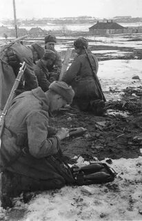 1 февраля 1943 офицерам вернули
