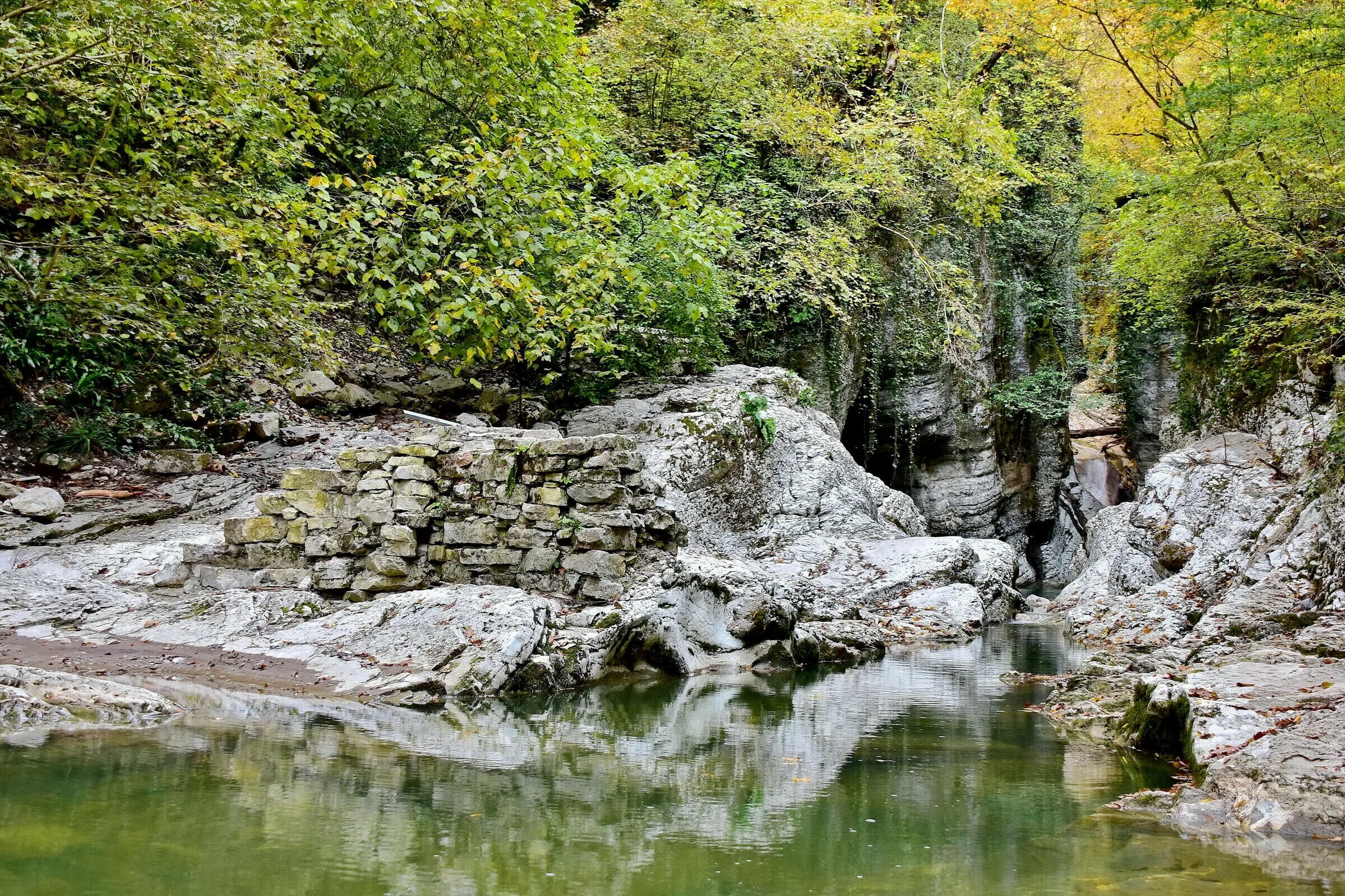 Агурские водопады краснодарский край. Агурские водопады Прометей. Агурские водопады Испания. Агурские водопады маршрут.