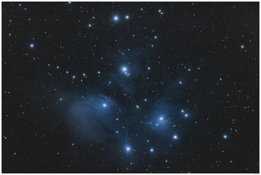 Созвездие гиады. M45 плеяды. Созвездие плеяды. Альциона плеяды. Плеяды фото.