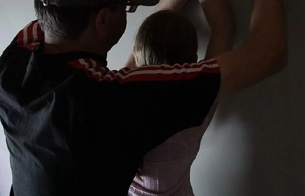 Denpa teki na kanojo as109 гиф. Аниме расставание. Гет насилие. Антидот аниме поцелуй. Гет насилие.