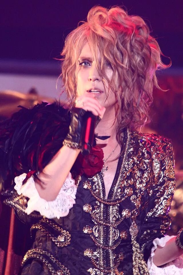 Kamijo. Камиджо Versailles. Kamijo японский певец. Kamijo Louis кадры. Versailles live