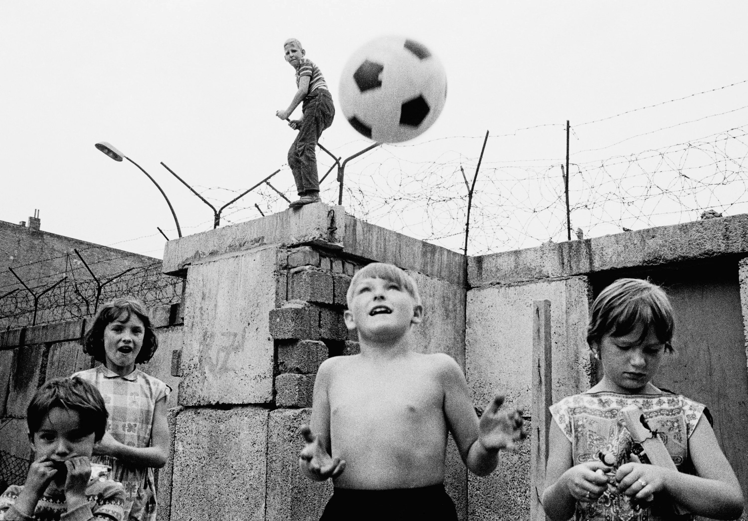 Гдр 14. Germany Berlin 1963. Берлинская стена 1963 год.