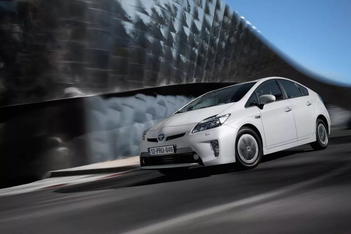 Приус гибрид 30. Toyota prius 70. Приус гибрид 30. Тойота приус гибрид 2009. Toyota prius 30.