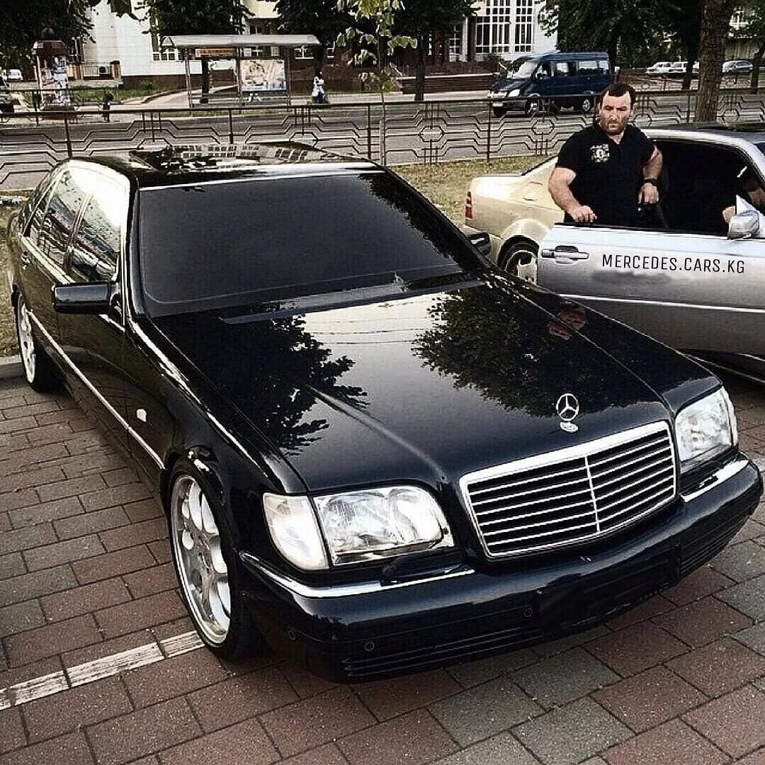 Толстый мерин. Mercedes Benz w140 s600. Мерседес w140 s600. Мерседес Бенц s600 w140. Mercedes Benz 140 s600.