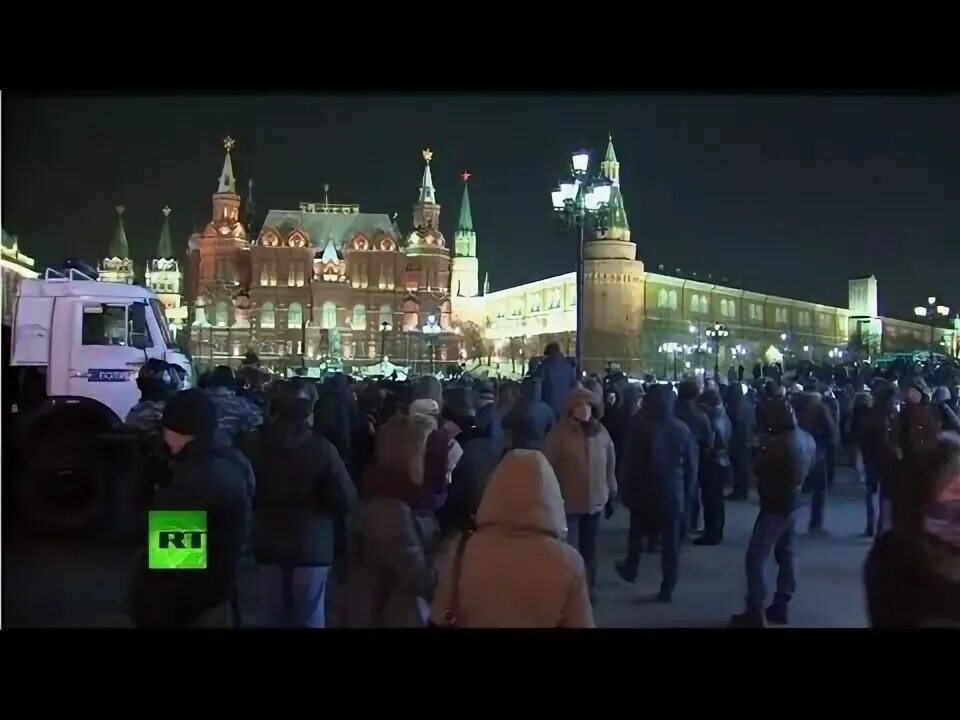 Почему сегодня нет трансляции. Москва прямой эфир. Бритые на Манежке. Москва националисты Кремль Манежка.