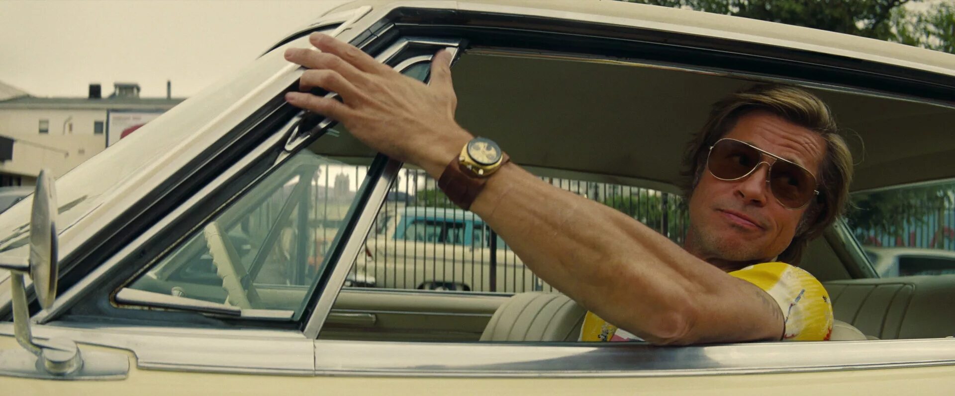 Чарли мэнсон однажды в голливуде. Однажды в голливуде реальная история. Однажды в реальном голливуде. Клиф однажды в голливуде. Брэд питт однажды в голливуде.