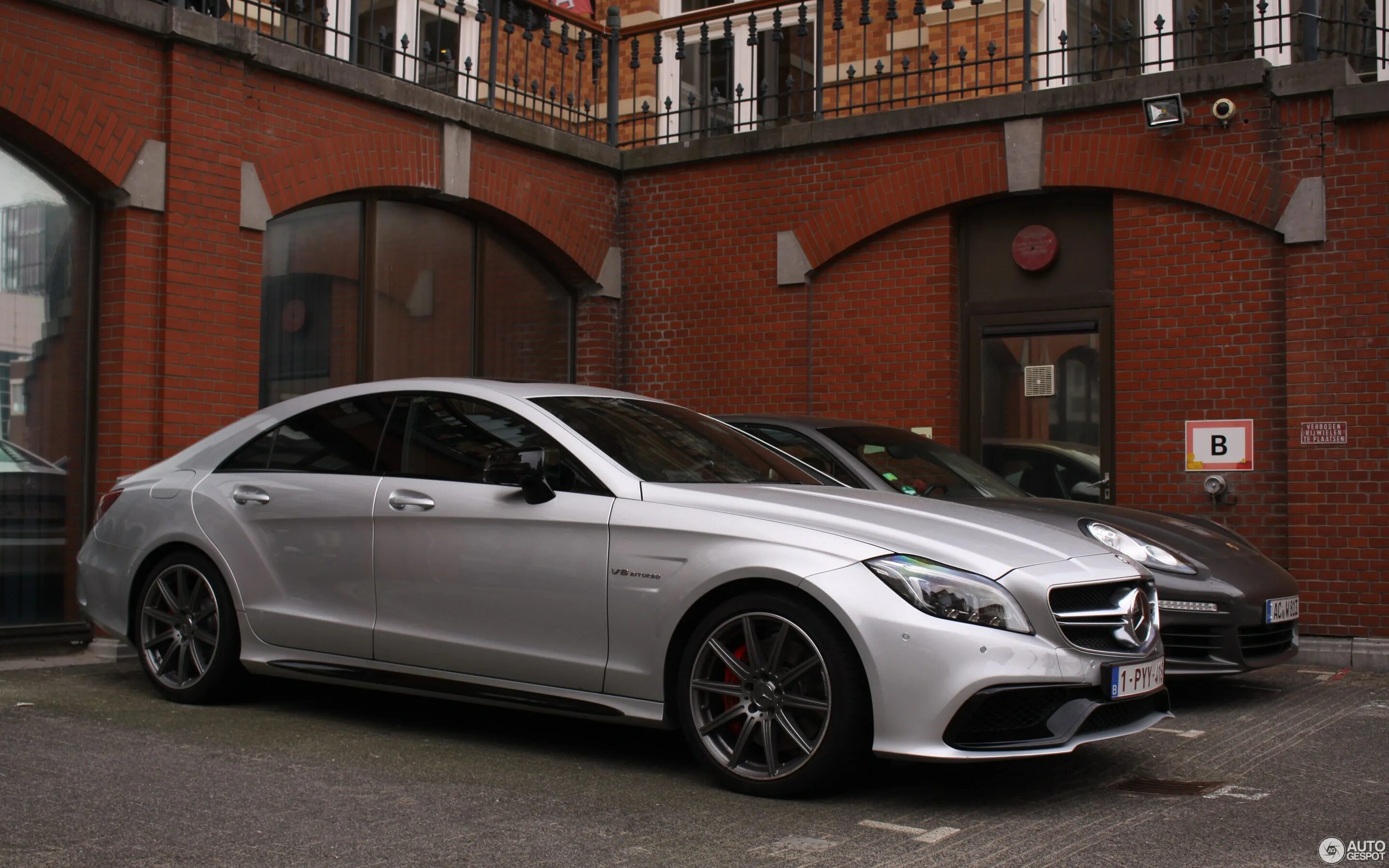Cls 63s amg. Мерседес бенц cls 63. Mercedes benz cls 63. Mercedes amg cls63 s. Mercedes benz cls 63 amg 2014.