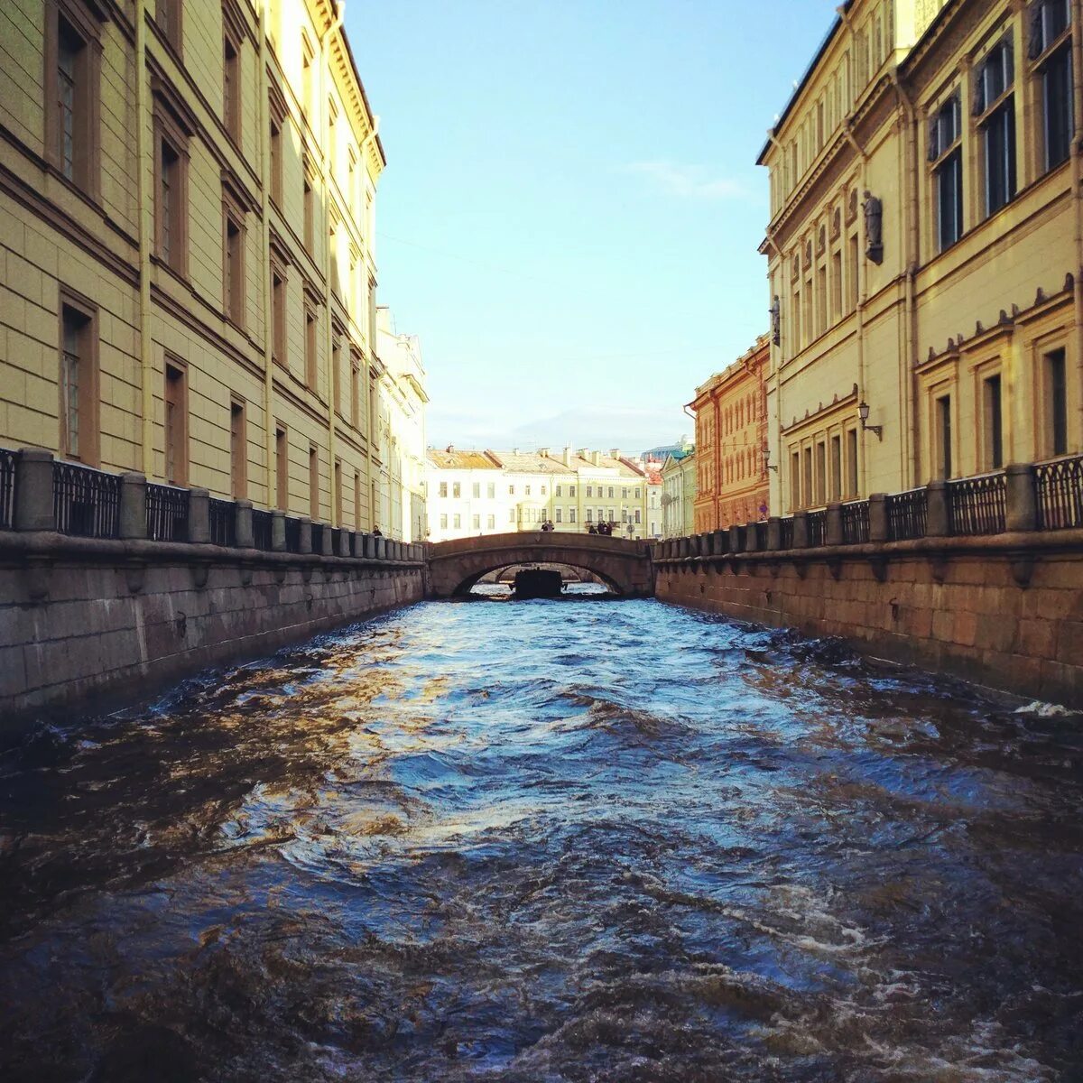 Какая река в санкт петербурге. Река мойка санкт-петербург. питер река мойка. реки фонтанка мойка. улица мойка санкт-петербург.