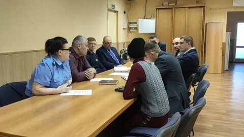 Представитель надзора