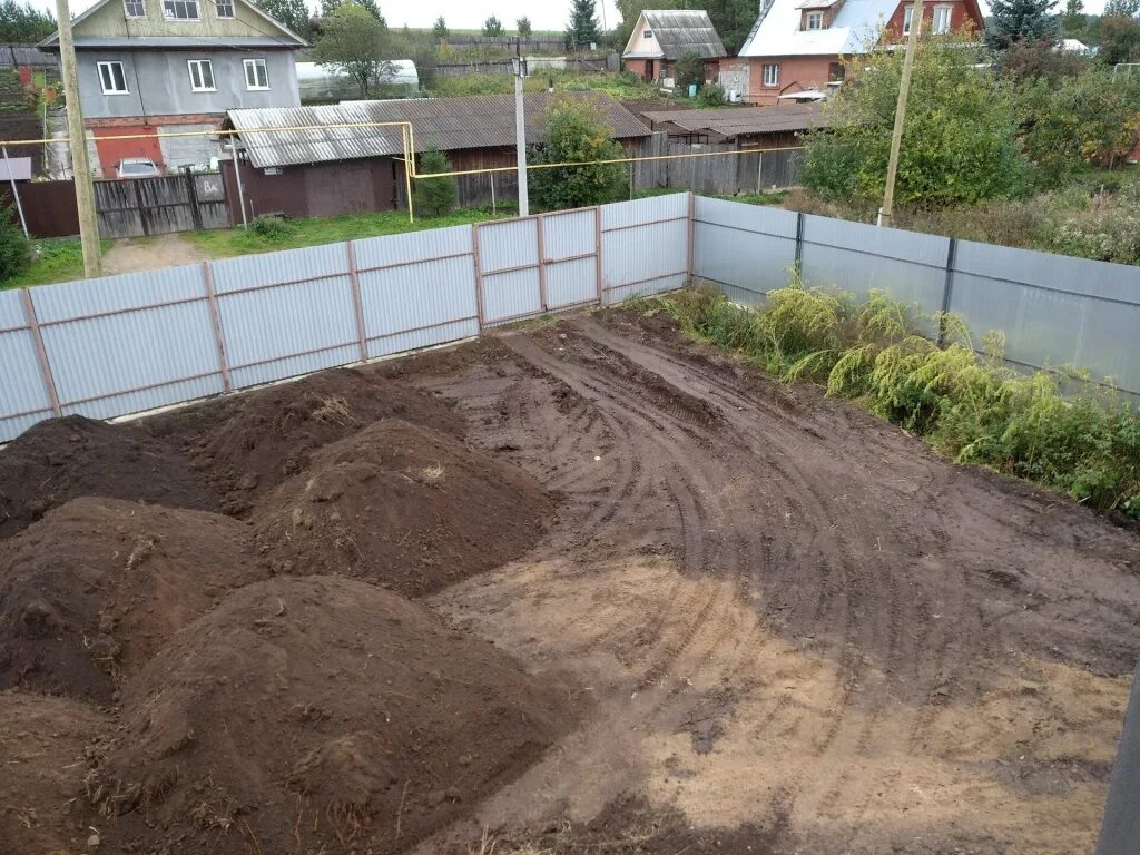 Подымает грунт. Подымает грунт. Грунт для поднятия участка. Отсыпка участка. Подымает грунт.
