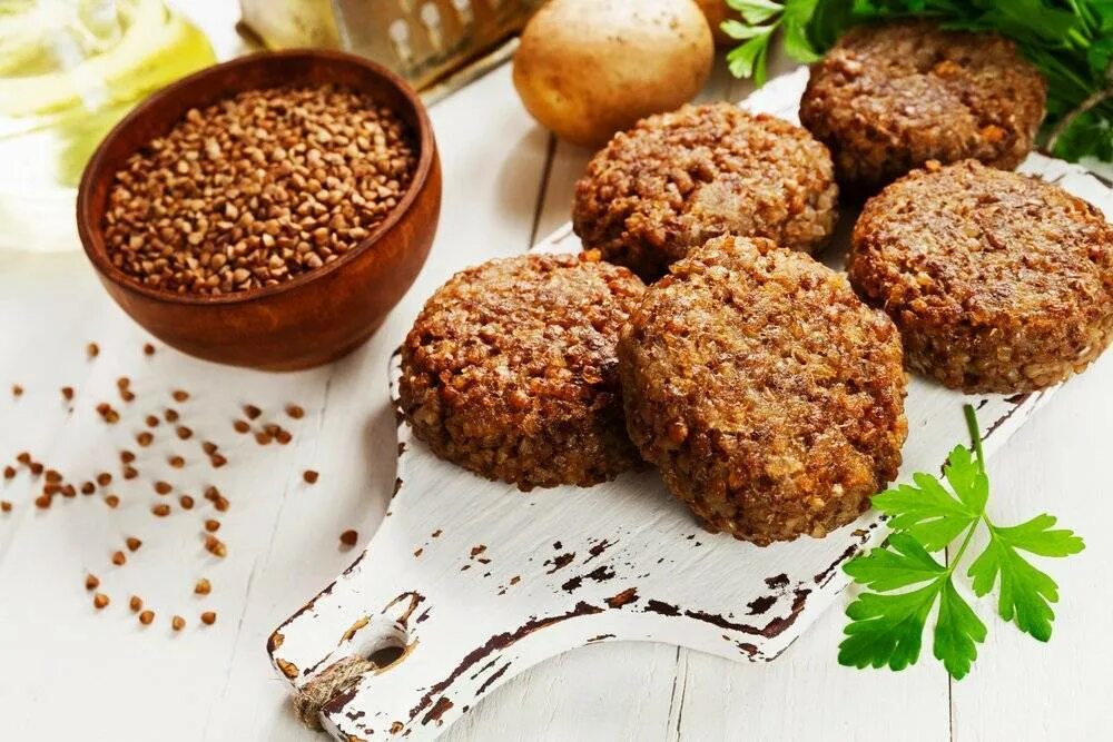 Что приготовить из гречки быстро и вкусно. Гречневики. гречневые котлеты. блюда из гречки. котлетки из гречки.