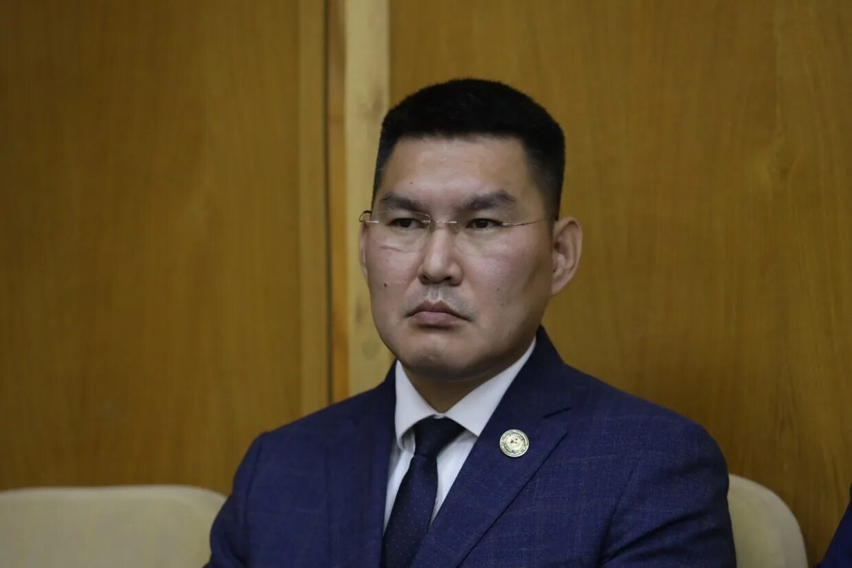 Женщина депутат из якутии. Мэр якутска авксентьева. Здравоохранение республики саха якутия xix века. Депутат якутии. Приглашаем на встречу с депутатами ил тумэн.