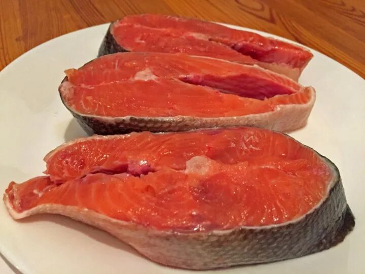 Дальневосточный лосось кижуч. Красная рыба кета. Кета филе слабосоленая. Кижуч слабосоленый. Кета рыба дальневосточная.