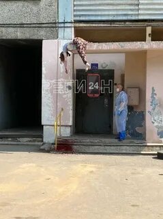 Она на 4 этаже в