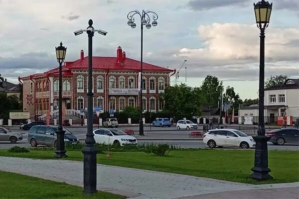 Ростелеком тобольск. Сквер Алябьева Тобольск. Тобольск улица Алябьева. Ростелеком в городе Тобольск.