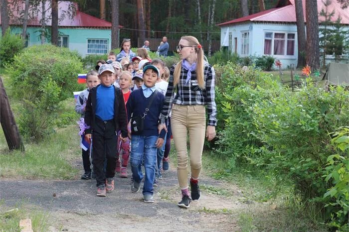 Лагерь Заря Верхнеуральский район. Верхнеуральский летний лагерь Заря. Детский лагерь Заря Челябинская область. Детский лагерь Заря Верхнеуральского района. Загородный лагерь заря