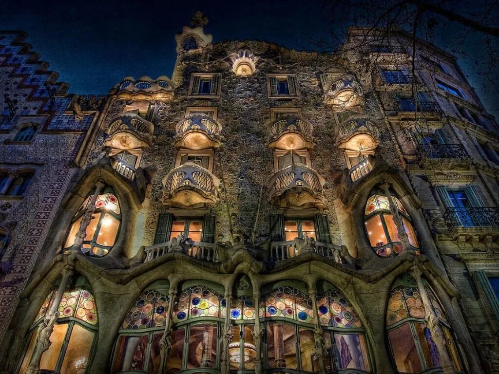 Антонио гауди архитектура. Дом бальо гауди - барселона, испания. Антонио барселона. Антонио гауди дом батло. Антонио гауди архитектор.