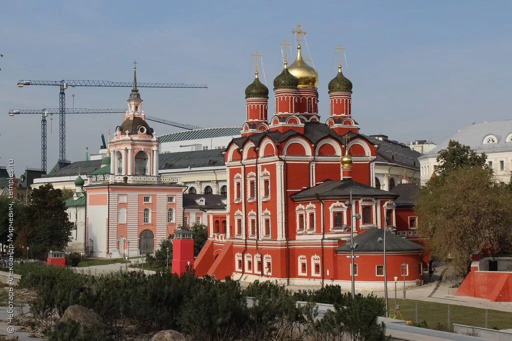 Знаменский монастырь сайт. Церковь на Варварке в Москве Знамение.