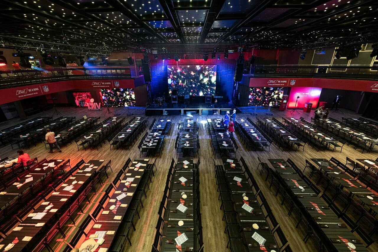 новый арбат 21 арбат холл. стэнфордский университет интерьер. новый арбат 21 концертный зал. Hall now. новый арбат 21 концертный зал.