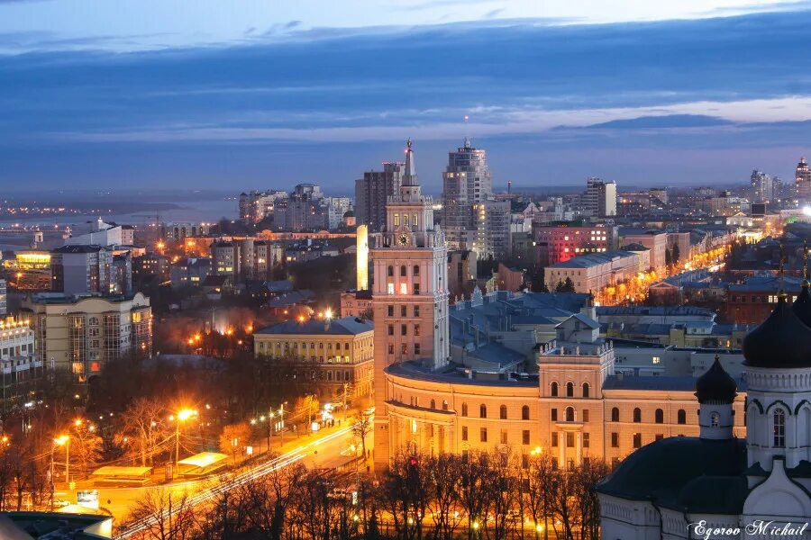 Voronezh com. Виды Воронежа ЮВЖД. Воронеж проспект революции вид сверху. ЮВЖД Воронеж ночь. Здание ЮВЖД Воронеж.