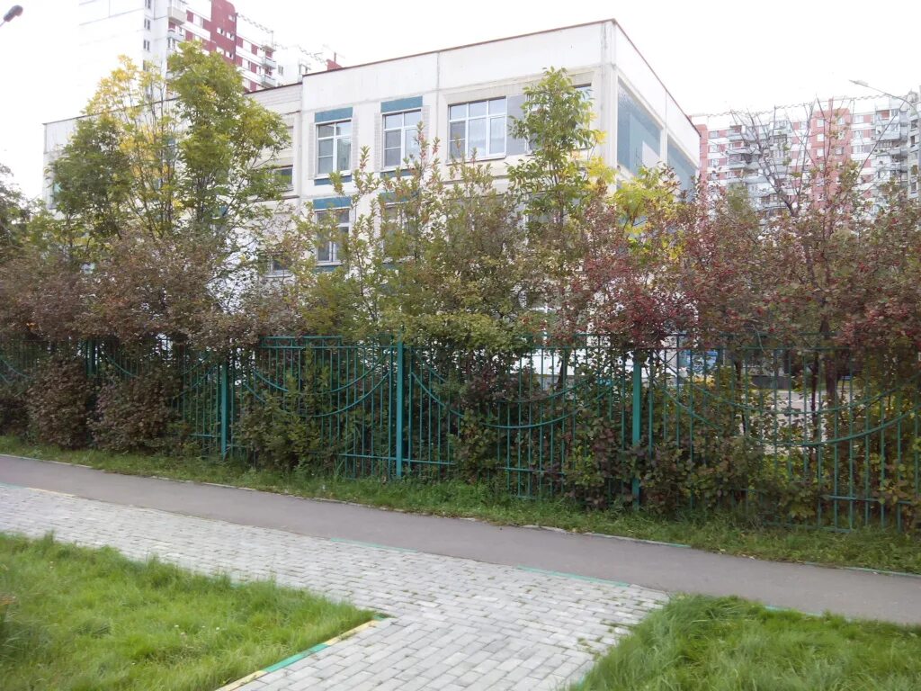 Школа 1200 новокосино. Школа 1925 новокосино новый корпус. Школа на суздальской 24б. Школа михайловского новокосино. Школа новокосино адмирала а п михайловского.