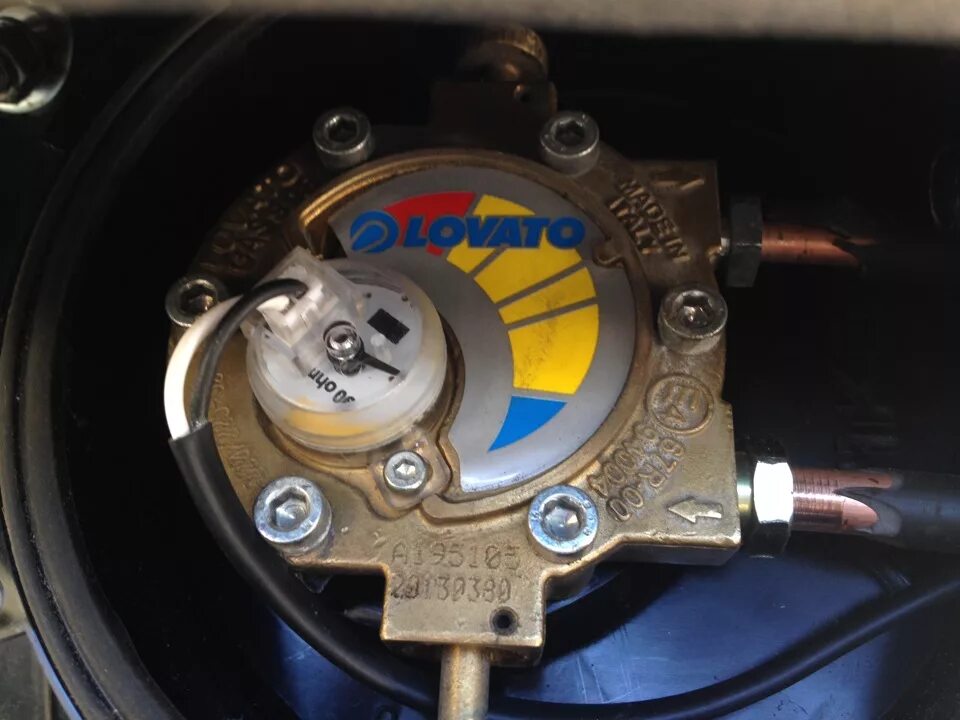 Кнопка гбо 4 поколения digitronic. Не работает датчик газа. Датчик уровня газа гбо 2 поколения. Указатель уровня газа гбо 4. Индикатор гбо 4 поколения.