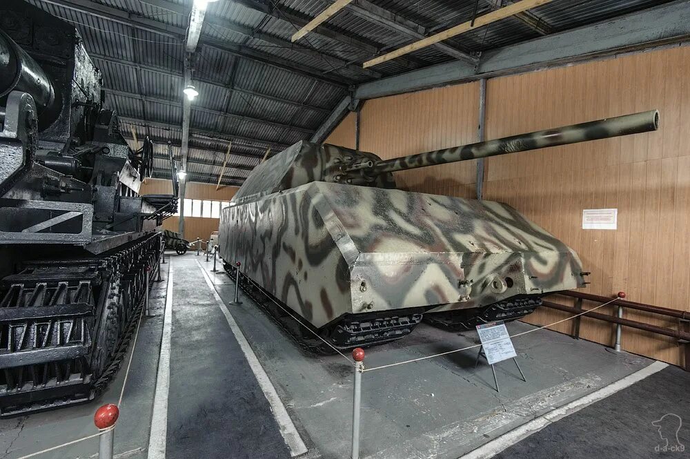 Где музей танков. Танковый музей в Кубинке Маус. Танк Маус в Кубинке. Музей танков в Кубинке танк Маус. Маус в музее Кубинка.