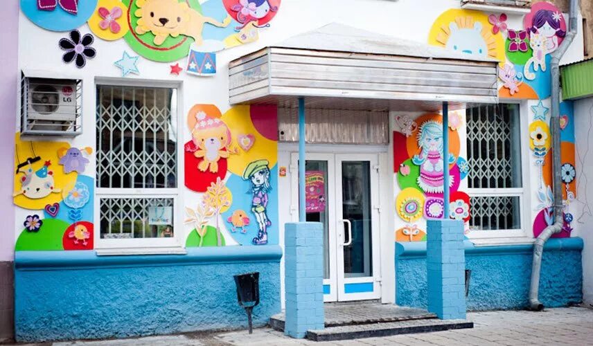 проект детского магазина одежды. детский мир воронеж ул плехановская. магазин игрушек изнутри. фасады магазинов с детской обувью. проект детского магазина.