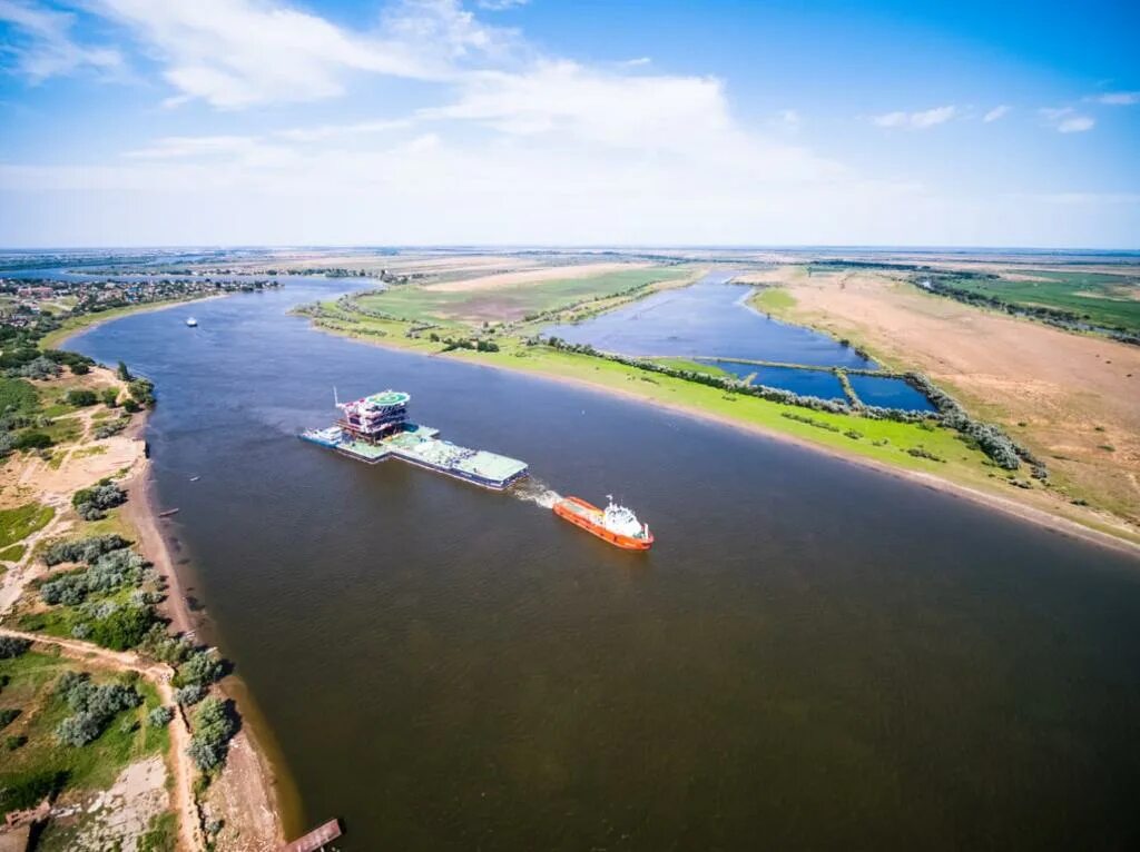 Поселок каспийский. Храма святителя николая чудотворца астрахань. Волго-каспийский дом-интернат астрахань. Волго-каспийский поселок. Школа пос.