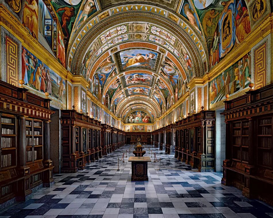 16 libraries. Эскориал 16 век Испания. Королевская библиотека Эскориала. Библиотека Эскориал в Мадриде, Испания. Эскориал Испания внутри.