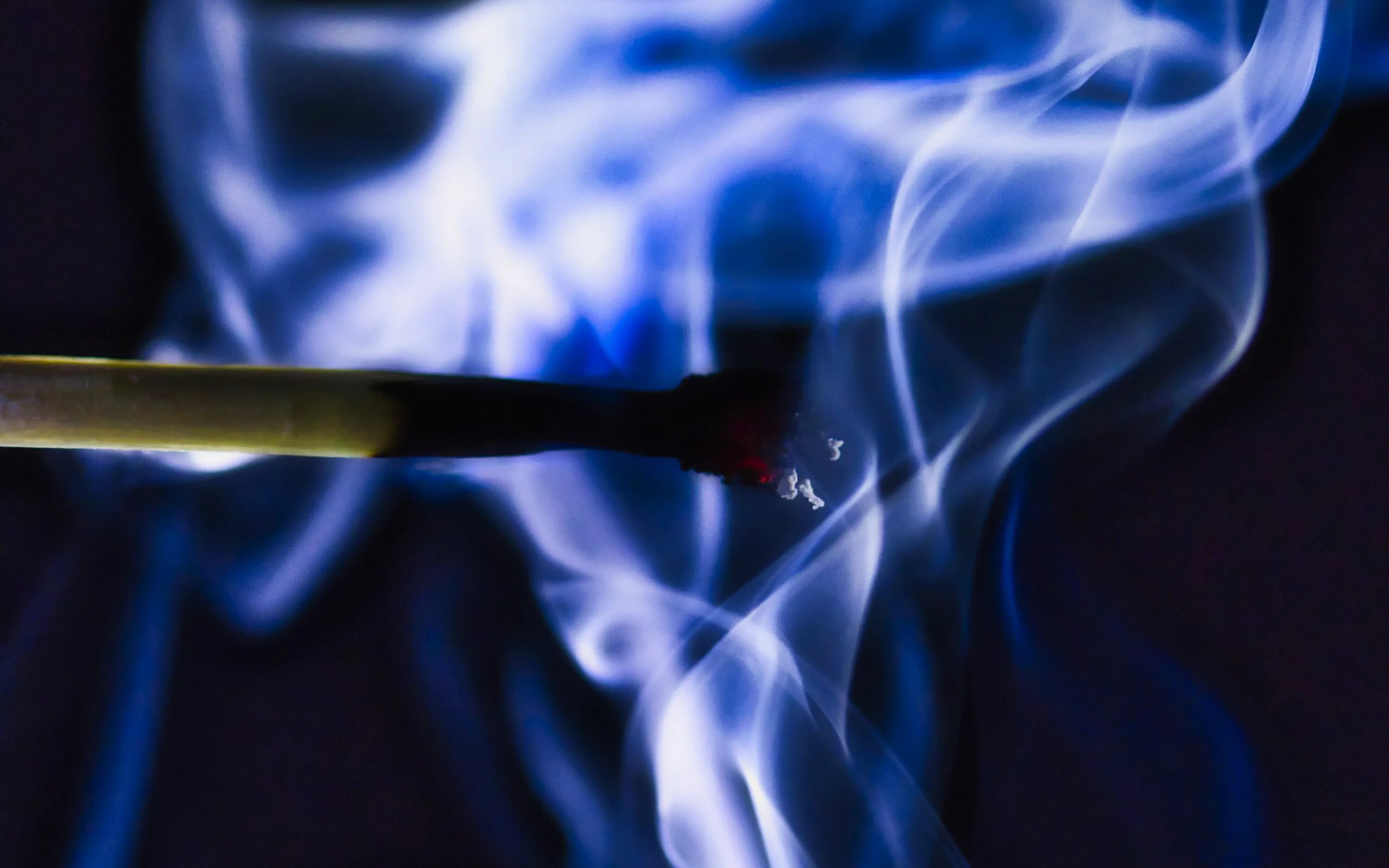 Дымка. Дым на черном фоне. 7 дым. 7 дым. Генератор вертикального дыма с подсветкой.