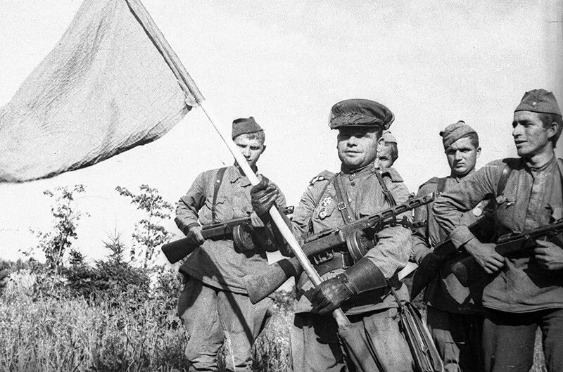 Советский солдат 1944 год. Солдаты РККА 1944. Советский солдат.