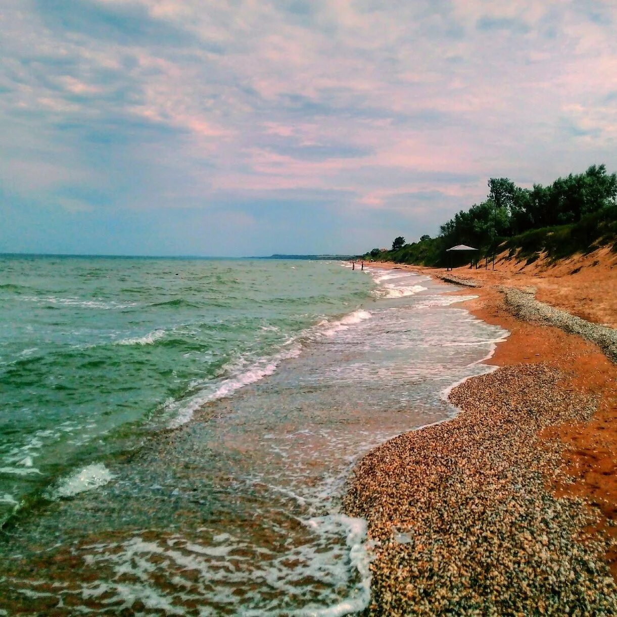 Море лав кучугуры. Кучугуры краснодарский край. кучугуры море. кучугуры краснодарский край дикий пляж.
