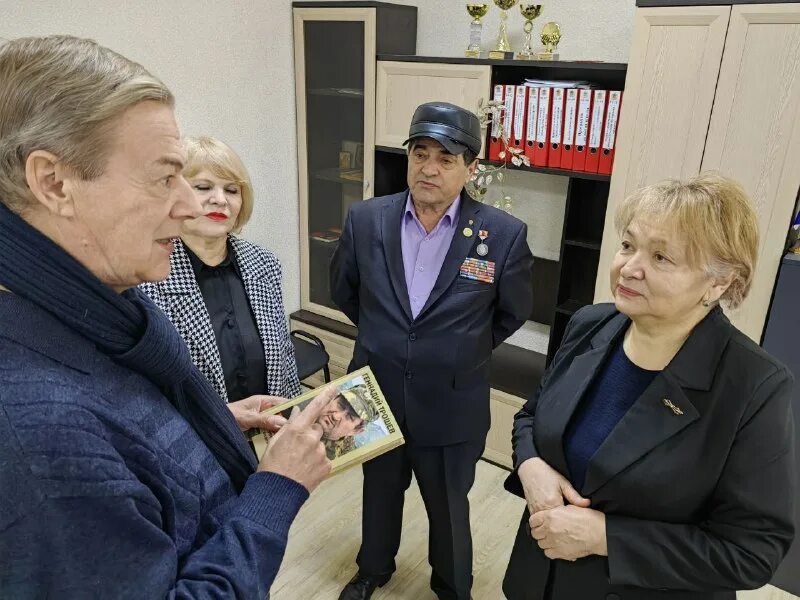 сладков украина 2022. полковник геннадий алехин. адекватный харьковчанин. адекватный харьковчанин. репортёр вгтрк александр сладков.