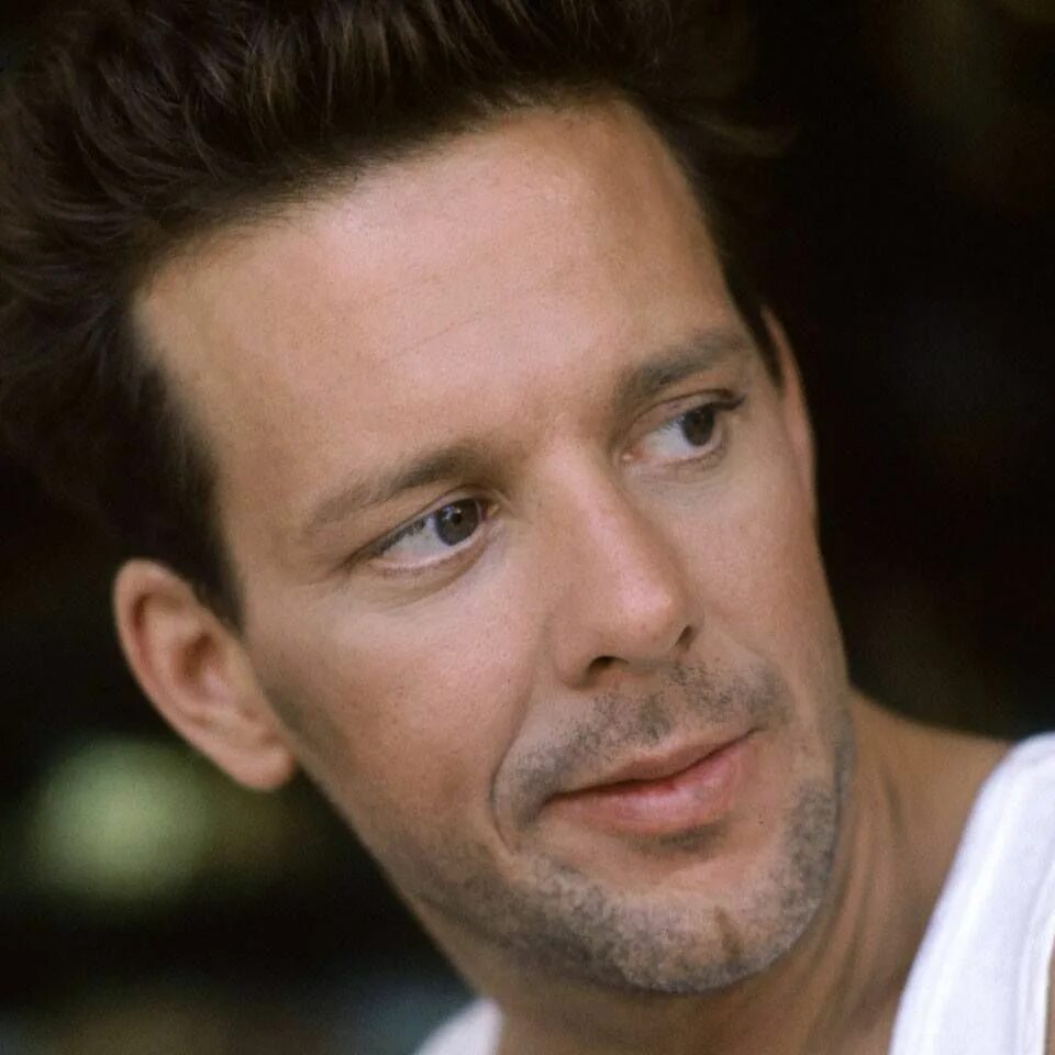 Микки рурк молодой. Мики ркрс в молодостииё. Мики рурк в молождомти. Микки рурк. Микки рурк.