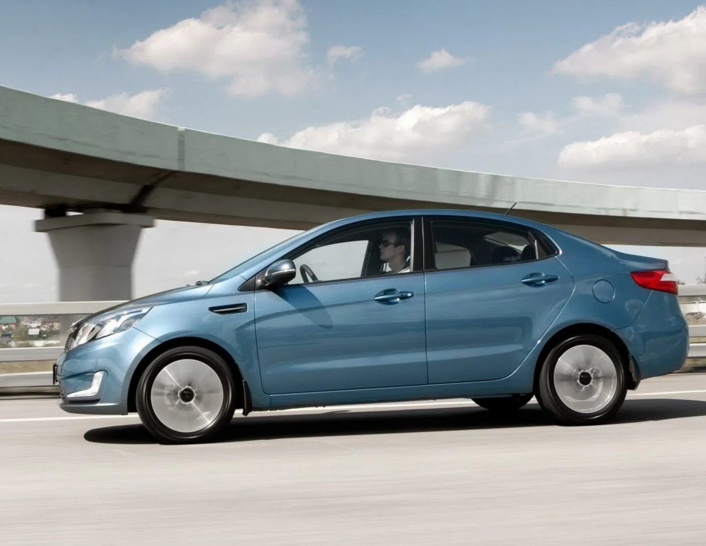 KIA Rio 2009 - 2011 - вся информация про КИА Рио II рест. поколения