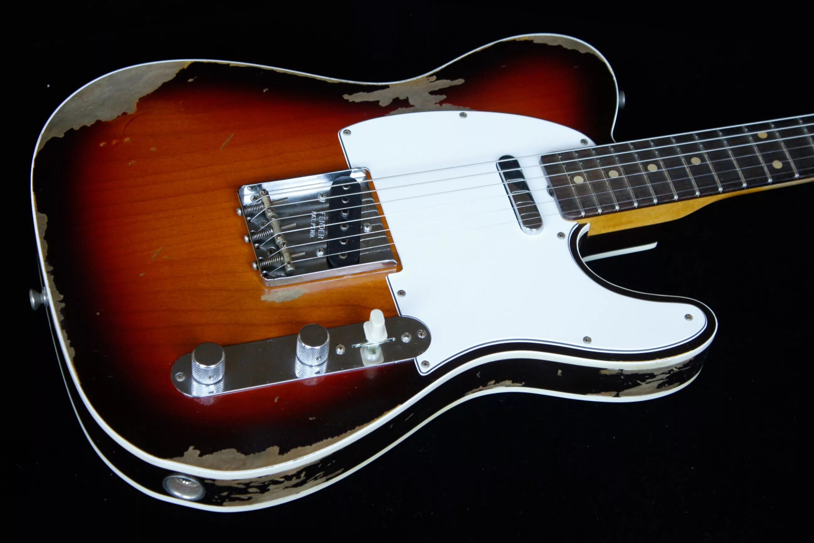 Электрогитара telecaster. Электрогитара Fender Telecaster. Fender Custom shop 1963 Custom Relic Telecaster. Fender Telecaster полуакустика. Гитара Fender Telecaster Custom.