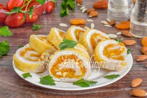 Рулет из курицы с курагой