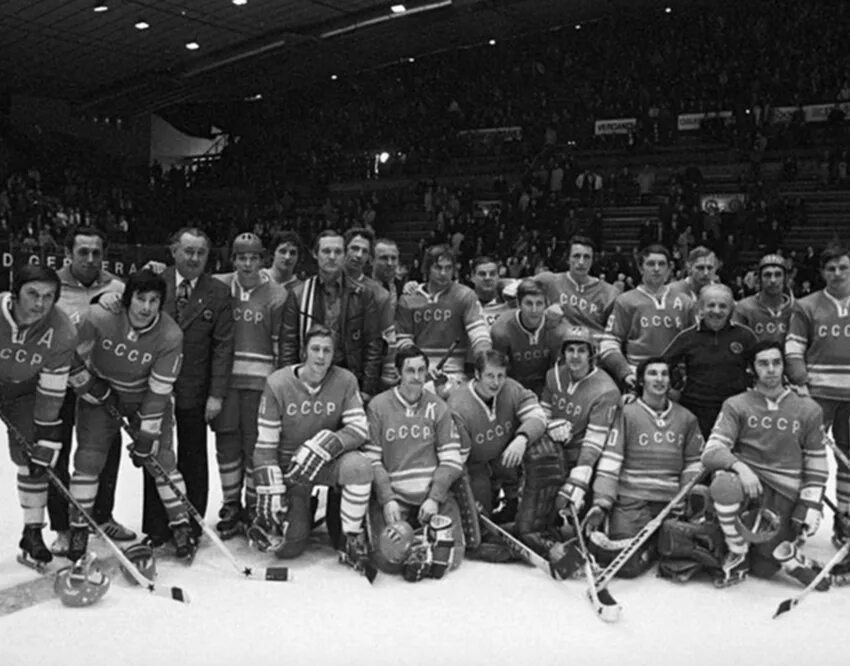 Хоккейная ссср. Сборная СССР хоккей 1975. Хоккей Чемпионат мира 1974. Сборная СССР по хоккею 1974 года.. Сборная СССР по хоккею с шайбой 1972.