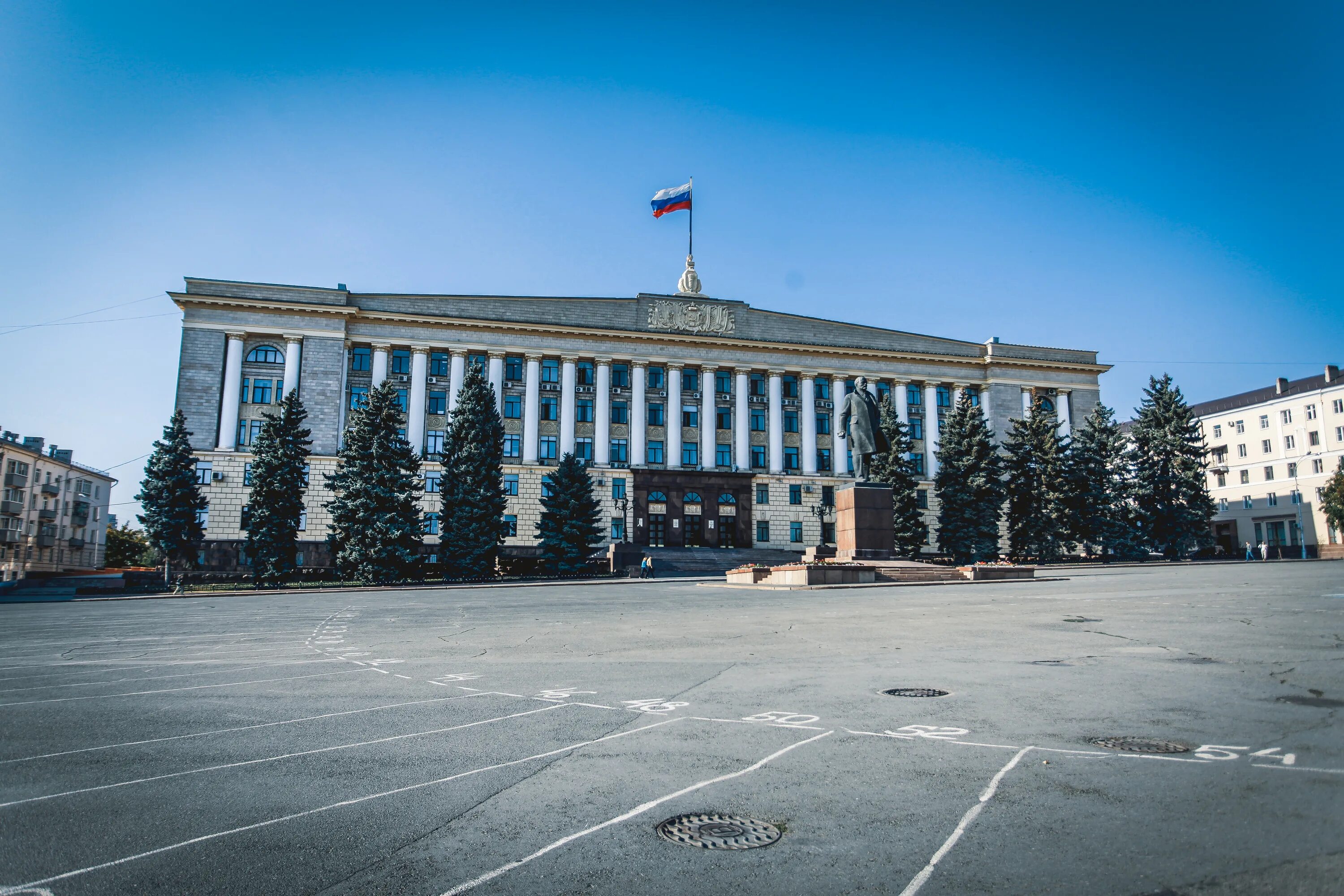 Администрация липецкой области. Липецкая областная администрация. Здание правительства Липецкой области. Здание администрации города Липецка.